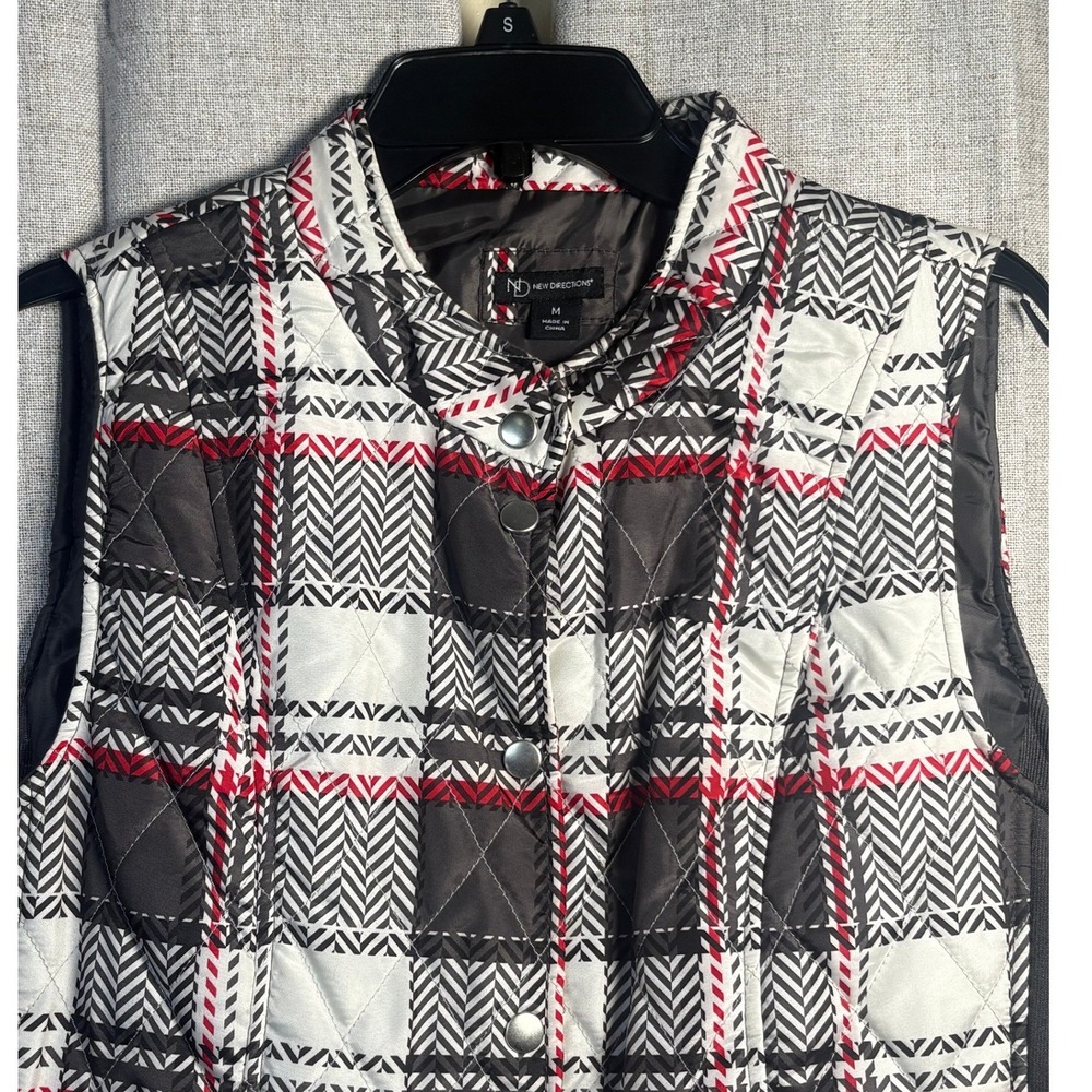 New Directions Womens Plaid Quilted Vest Red White Black Snap Front Pockets M